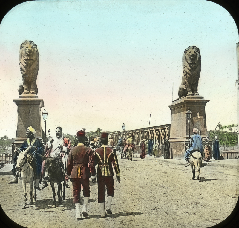 Illustration for article titled Amazing Hand-Tinted Photos of Egypt from the late 19th century